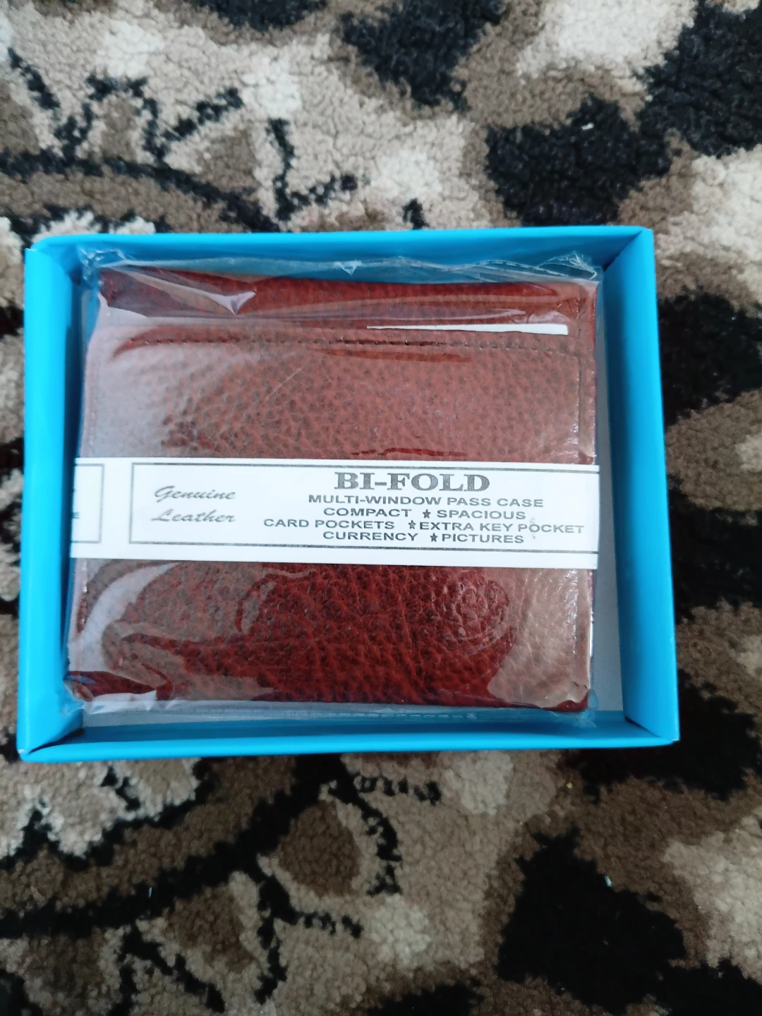 Genuine Leather Bi-Fold Wallet with Multiple Card Slots - photo 2