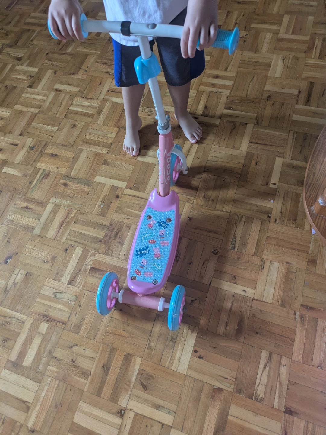 Peppa Pig 3-Wheel Scooter - photo 3