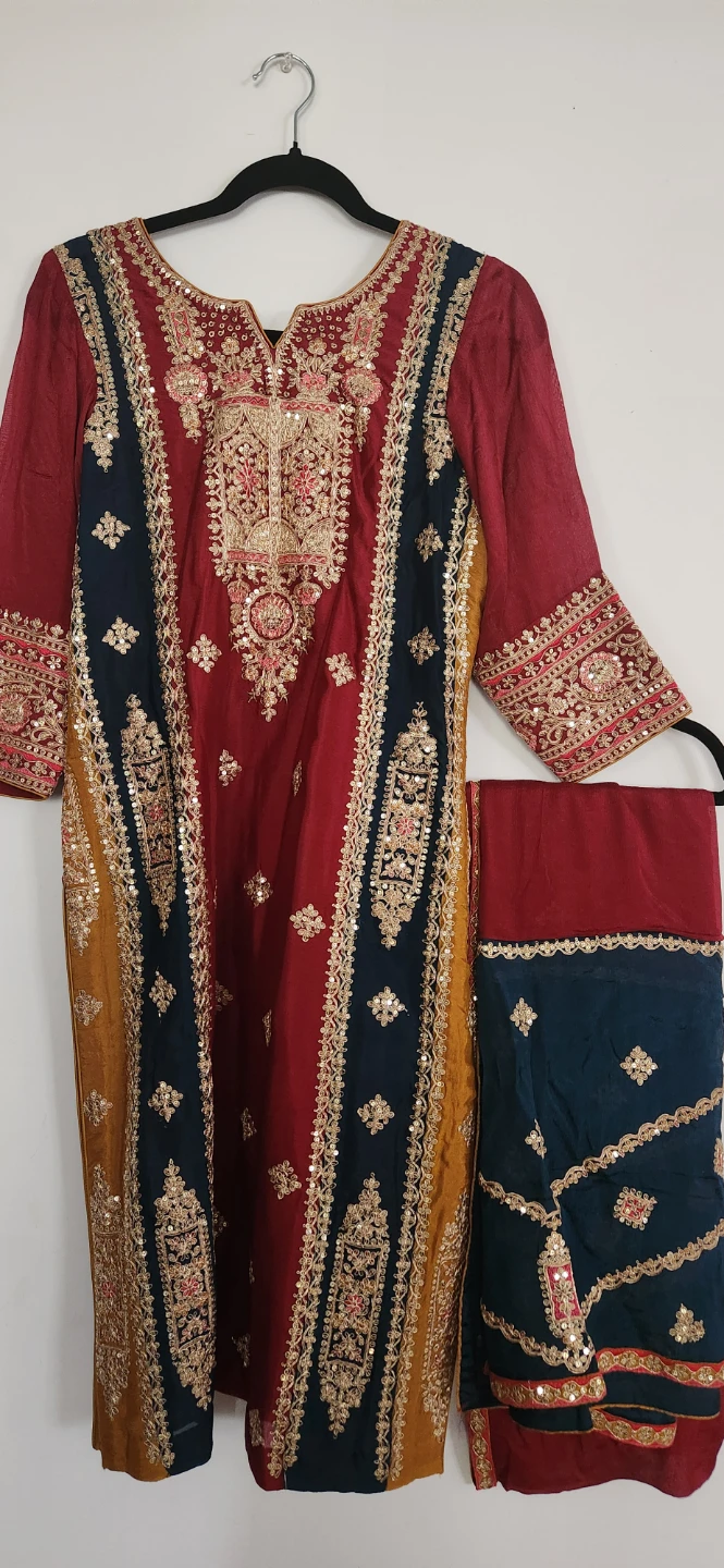 Embroidered Silk Kameez Shalwar with Dupatta - photo 3