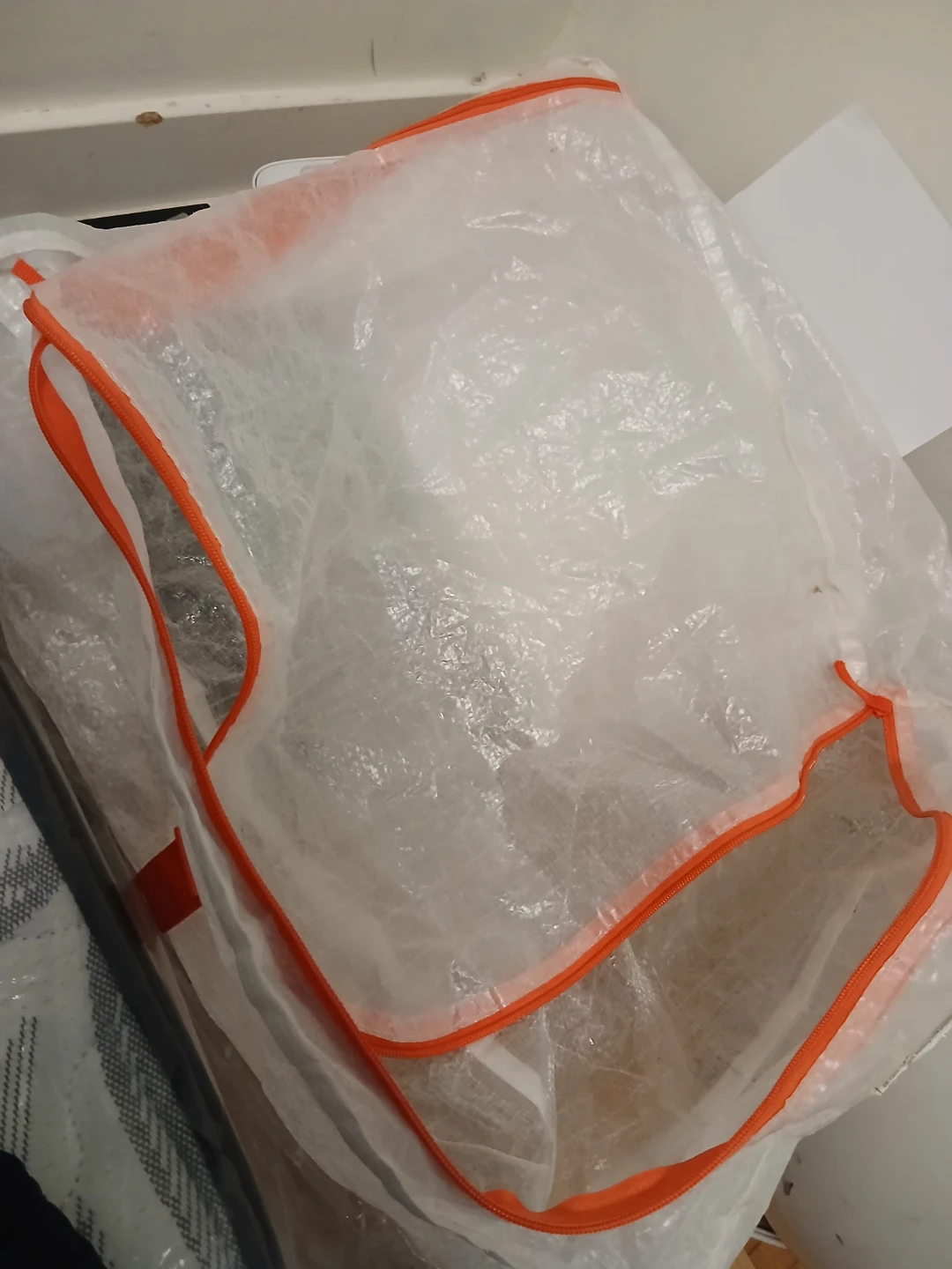 Zippered storage bag