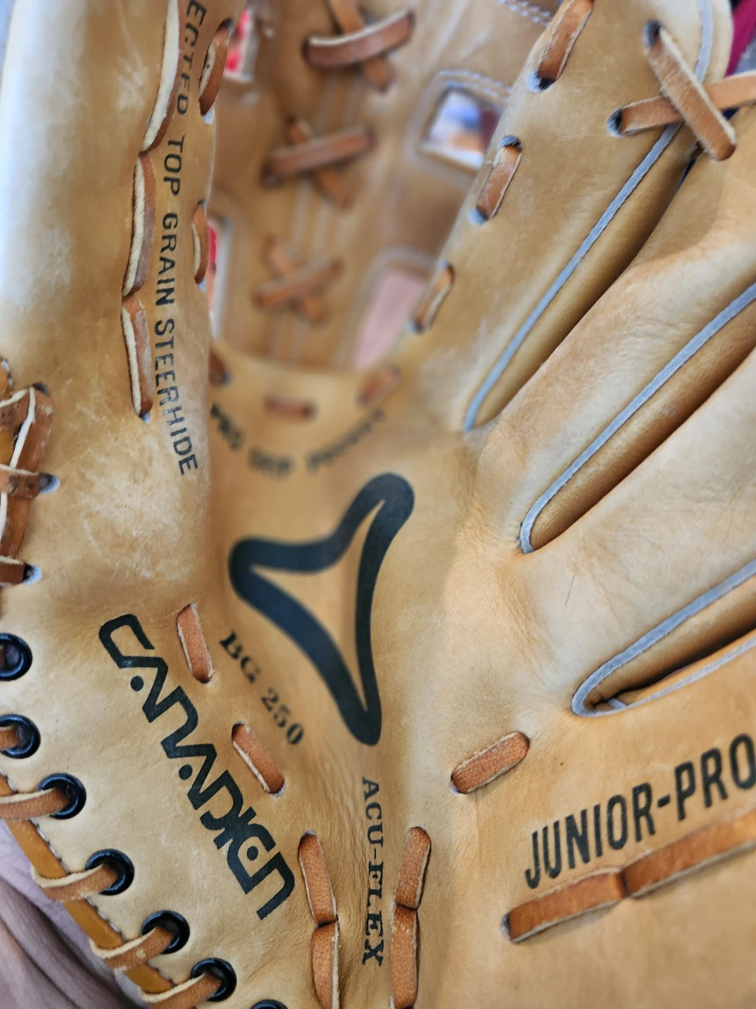 Easton & Canadian Junior-Pro Baseball Gloves - photo 3