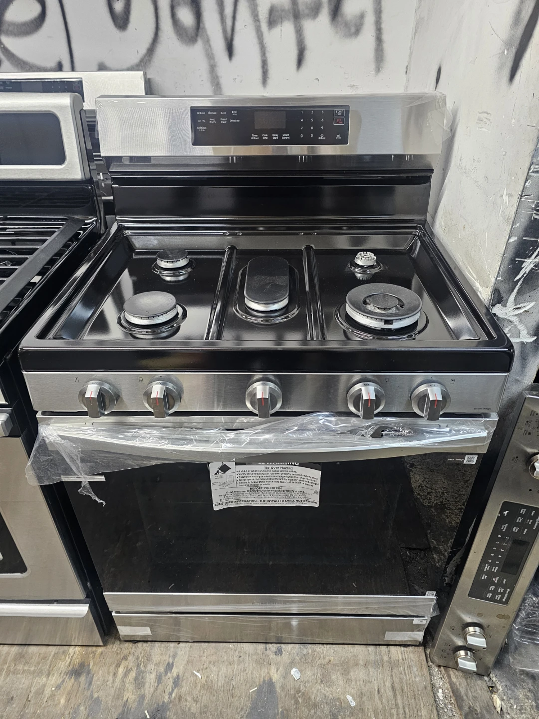 New Samsung 30in Stainless steel gas stove