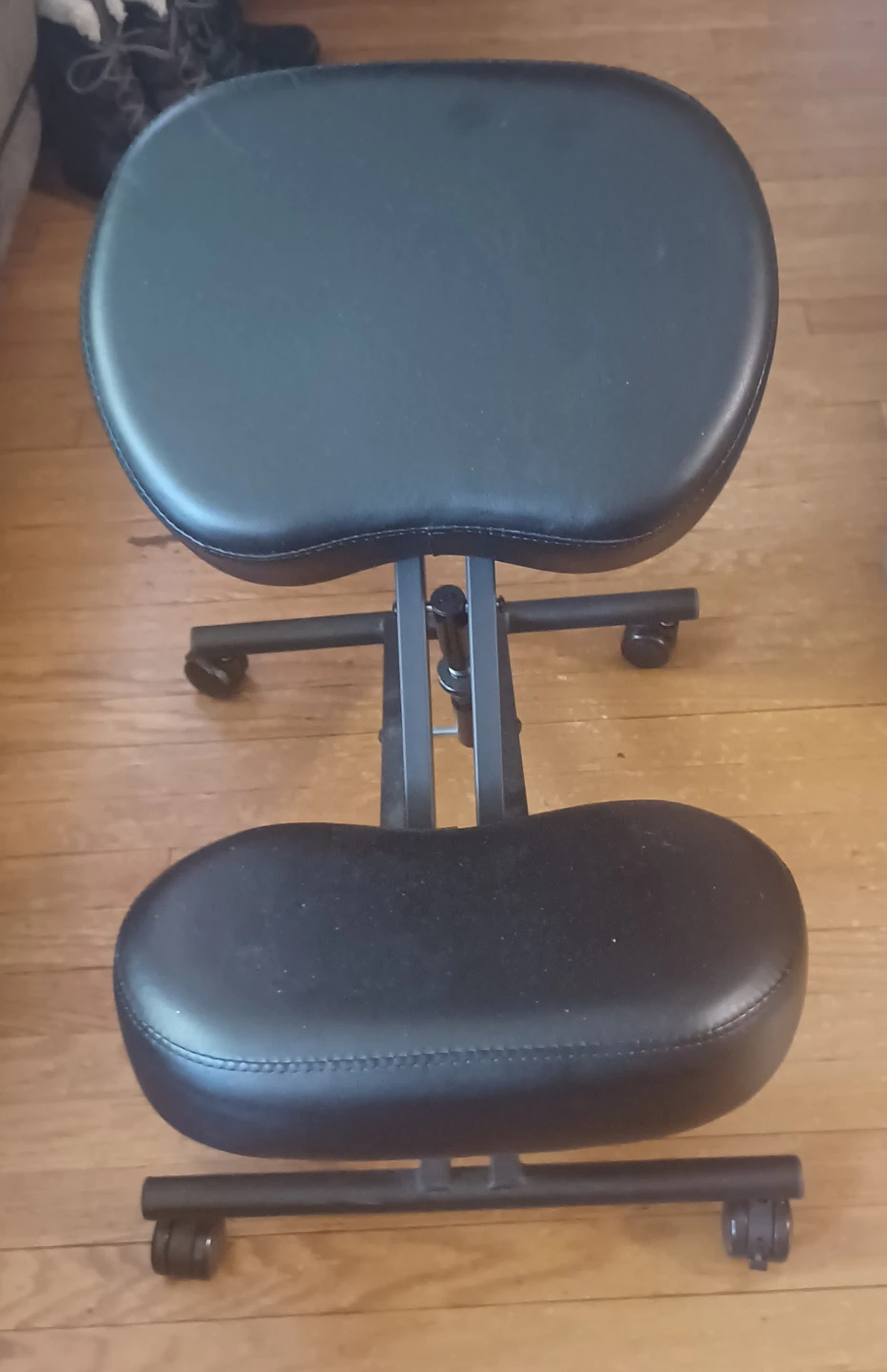 Black Ergonomic Kneeling Chair with Wheels