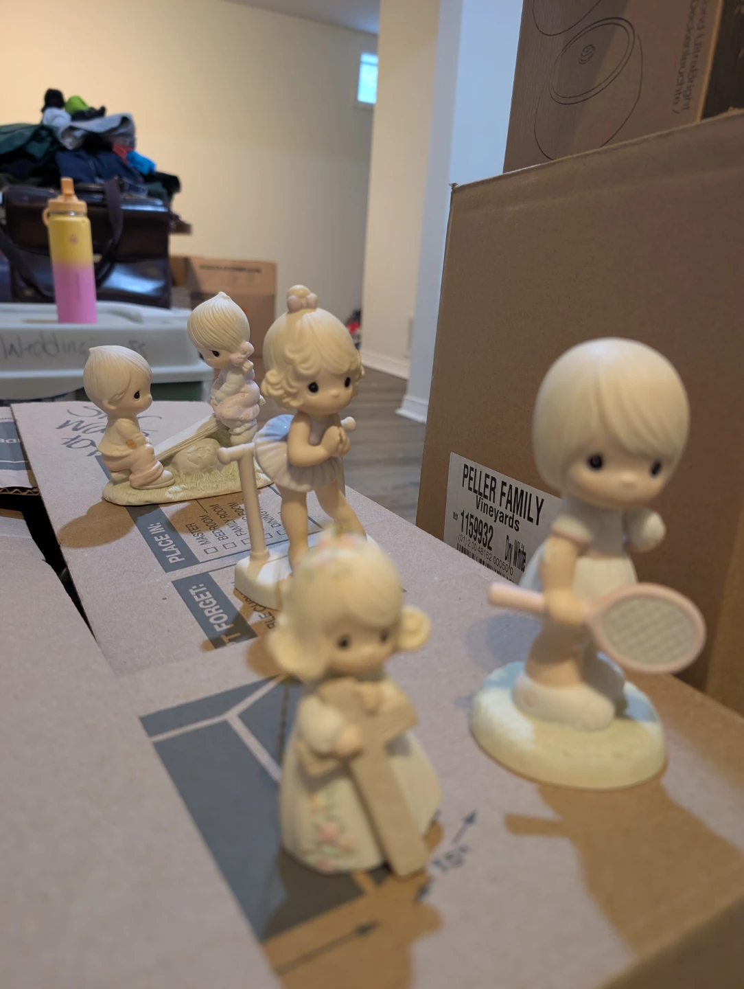 Precious Moments Figurines Collection - photo 3