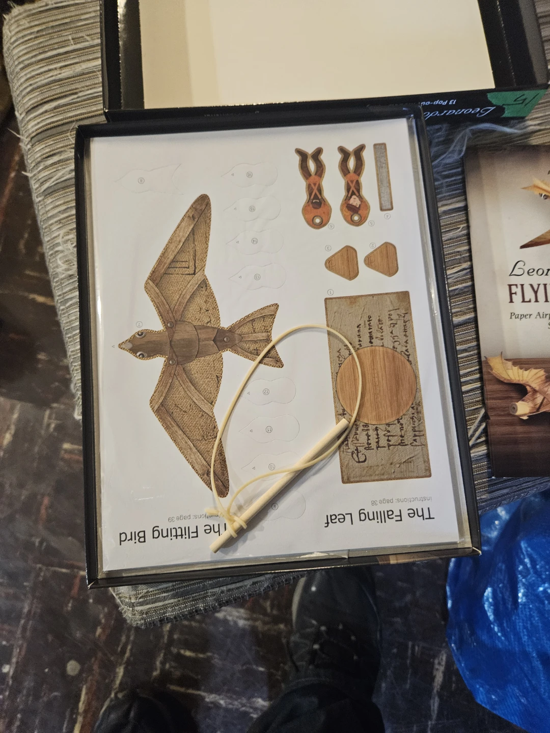 Leonardo da Vinci's Flying Machines Paper Airplanes Kit - photo 5