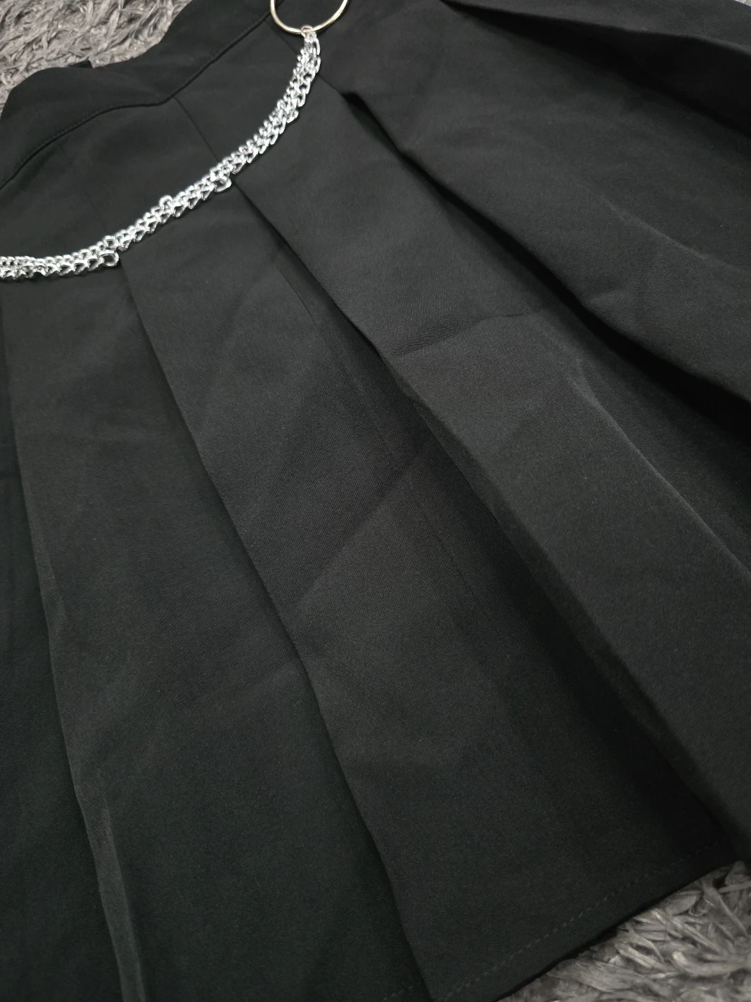 Black Pleated Skirt with Chain Detail, Grunge - photo 5