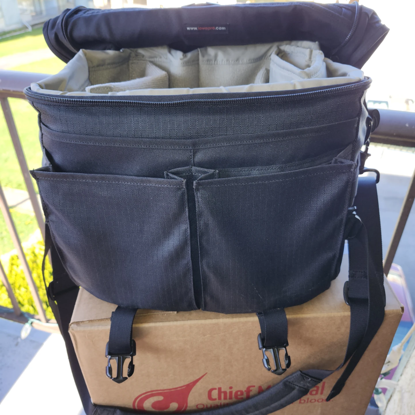 Lowepro Stealth Reporter 400 AW Camera Bag - photo 4