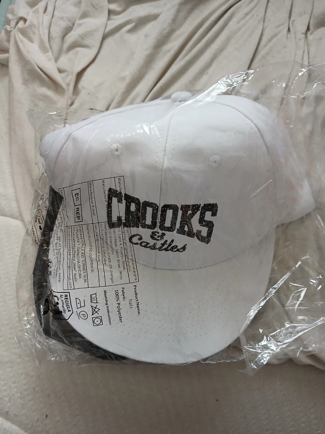 Crooks & Castles White Duck Bill Hat & Black Crossbody Bag