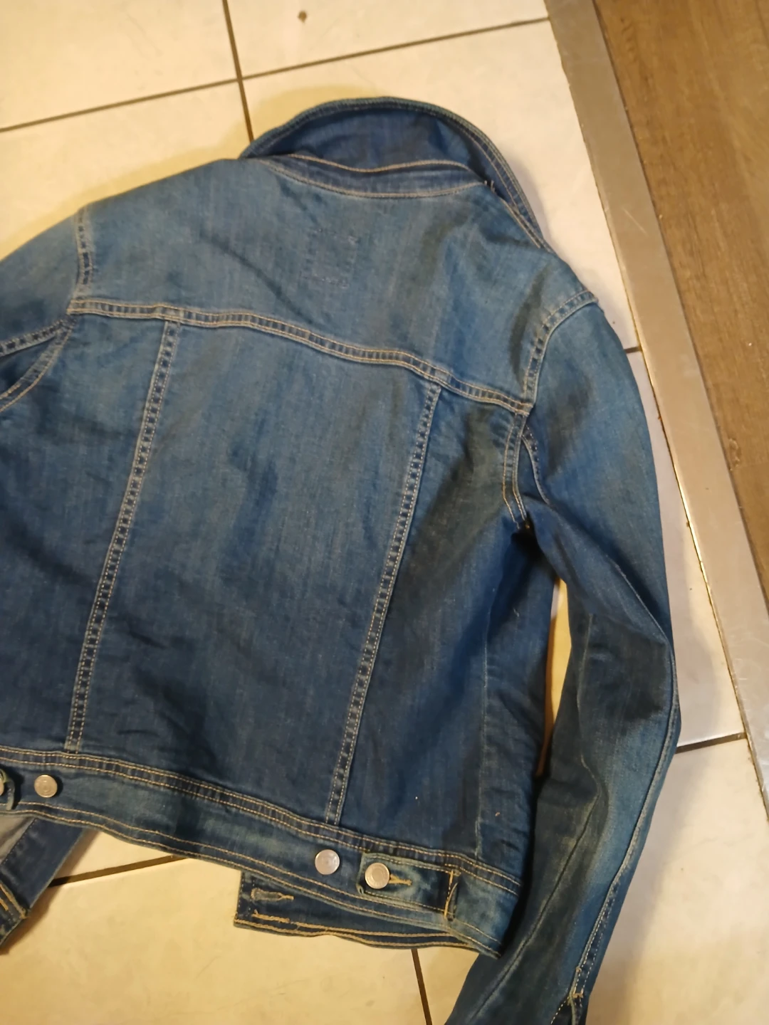 Old Navy Women Denim Jacket -  Size Medium - photo 4