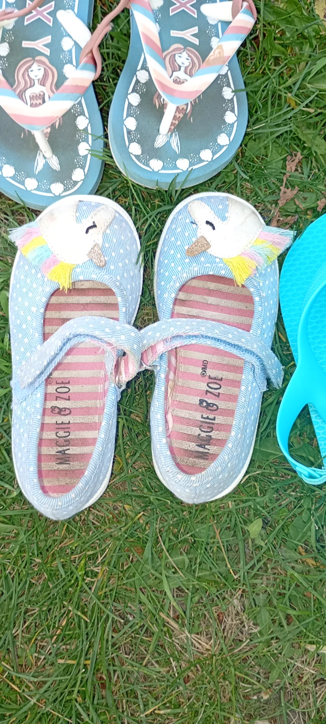 Kids Shoes Bundle: Roxy, Maggie Zoe & Old Navy Flip Flops - photo 3