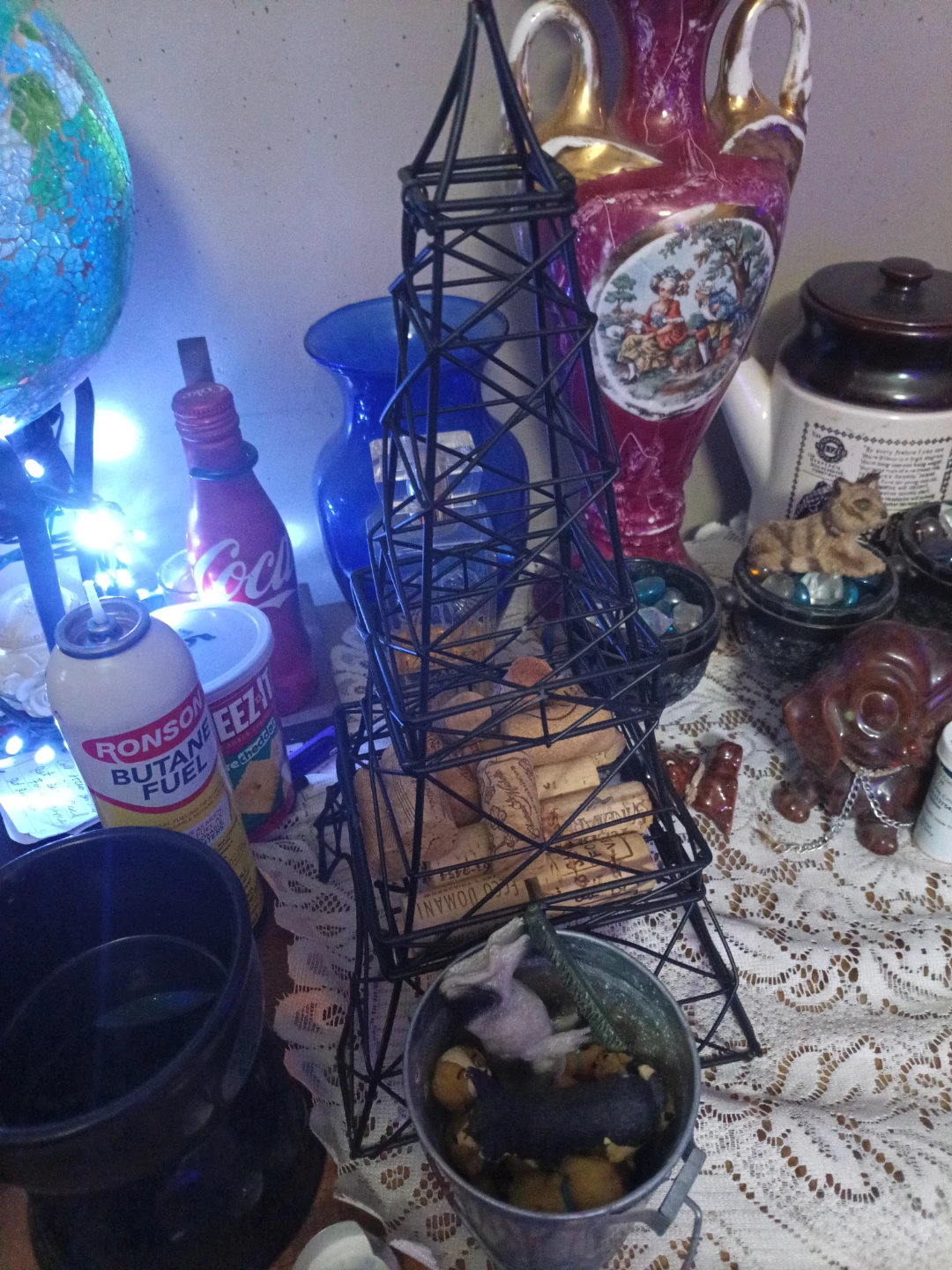 Black Metal Oil Derrick Wine Cork Holder - photo 2