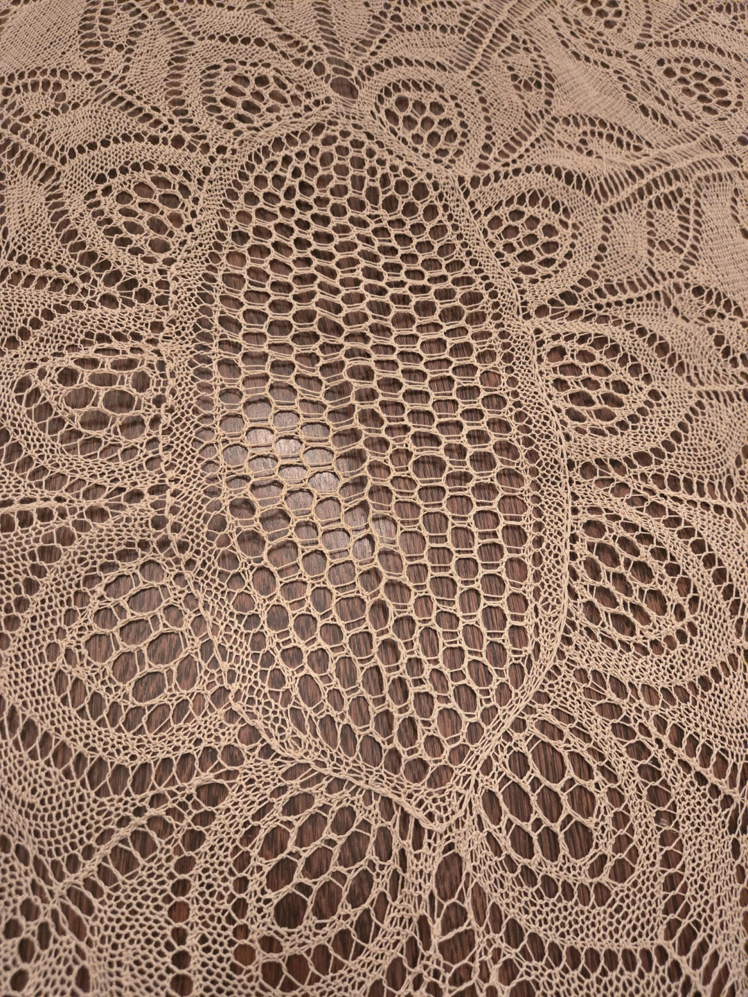 Hand Made Vintage Lace Tablecloth Runner - photo 3