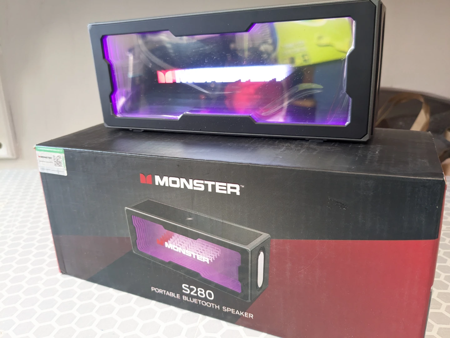 MONSTER Bluetooth Portable Speaker - 3D Túnel Lights