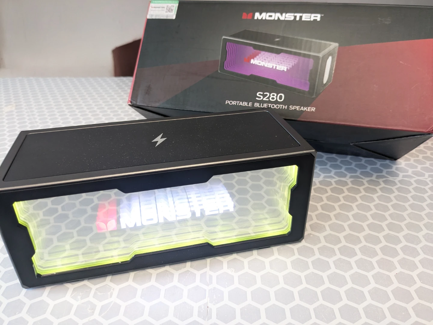 MONSTER Bluetooth Portable Speaker - 3D Túnel Lights - photo 3