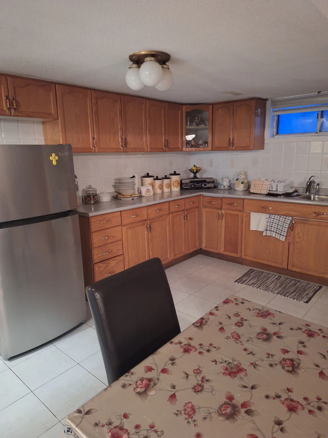 One Bedroom Basement Apartment - photo 3