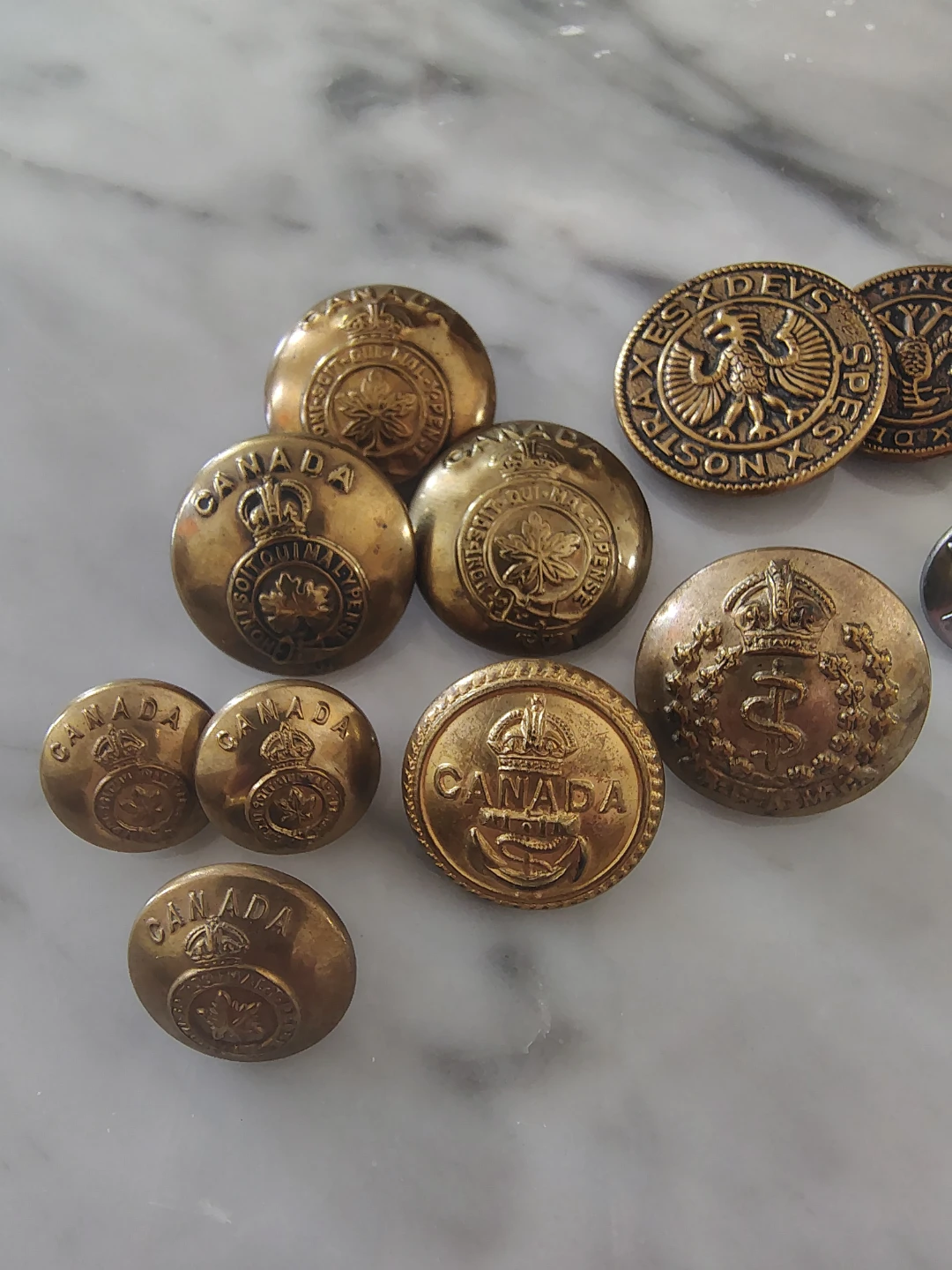 ✨ Vintage Military Button Lot – 13 Pieces ✨ - photo 2