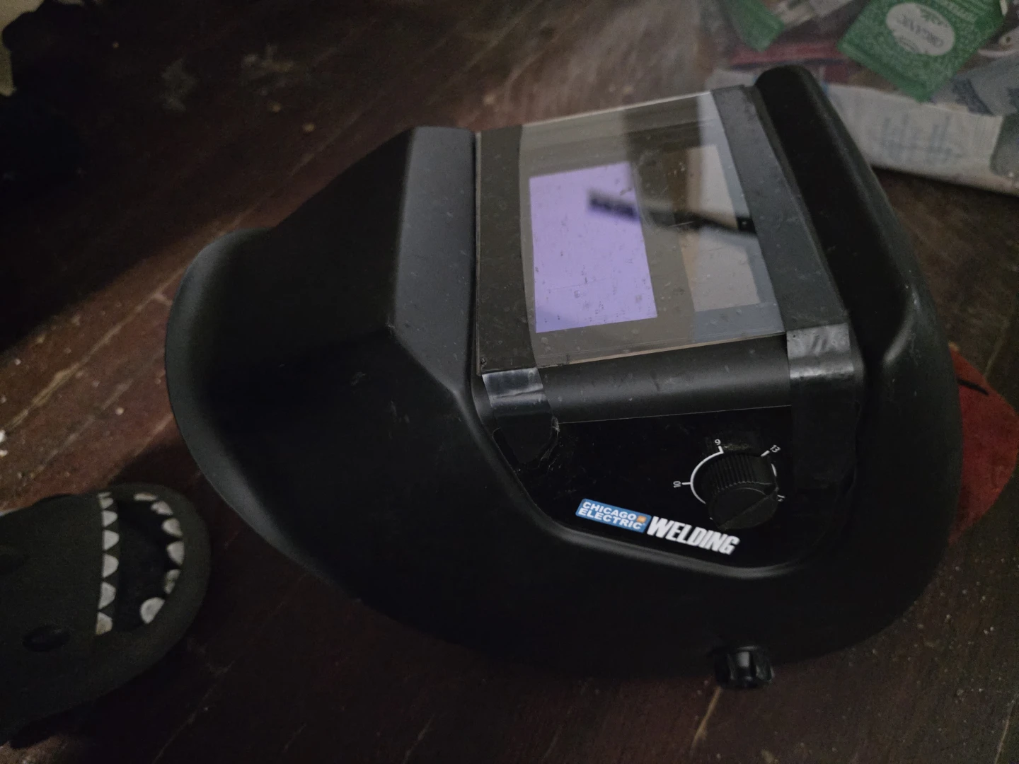 Chicago Electric Welding Auto Darkening Welding Helmet