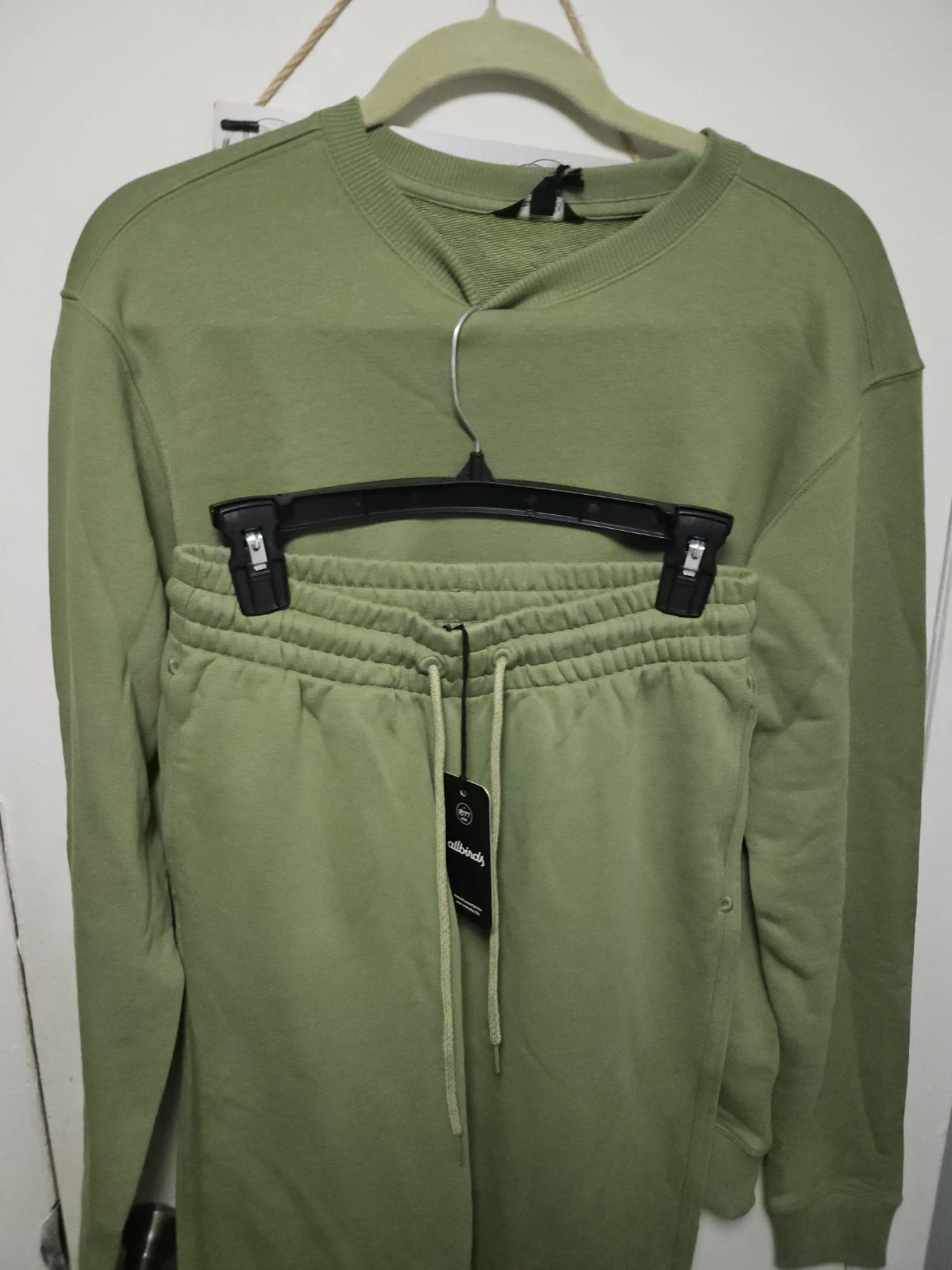Allbirds Green Sweatshirt and Jogger Set - photo 2