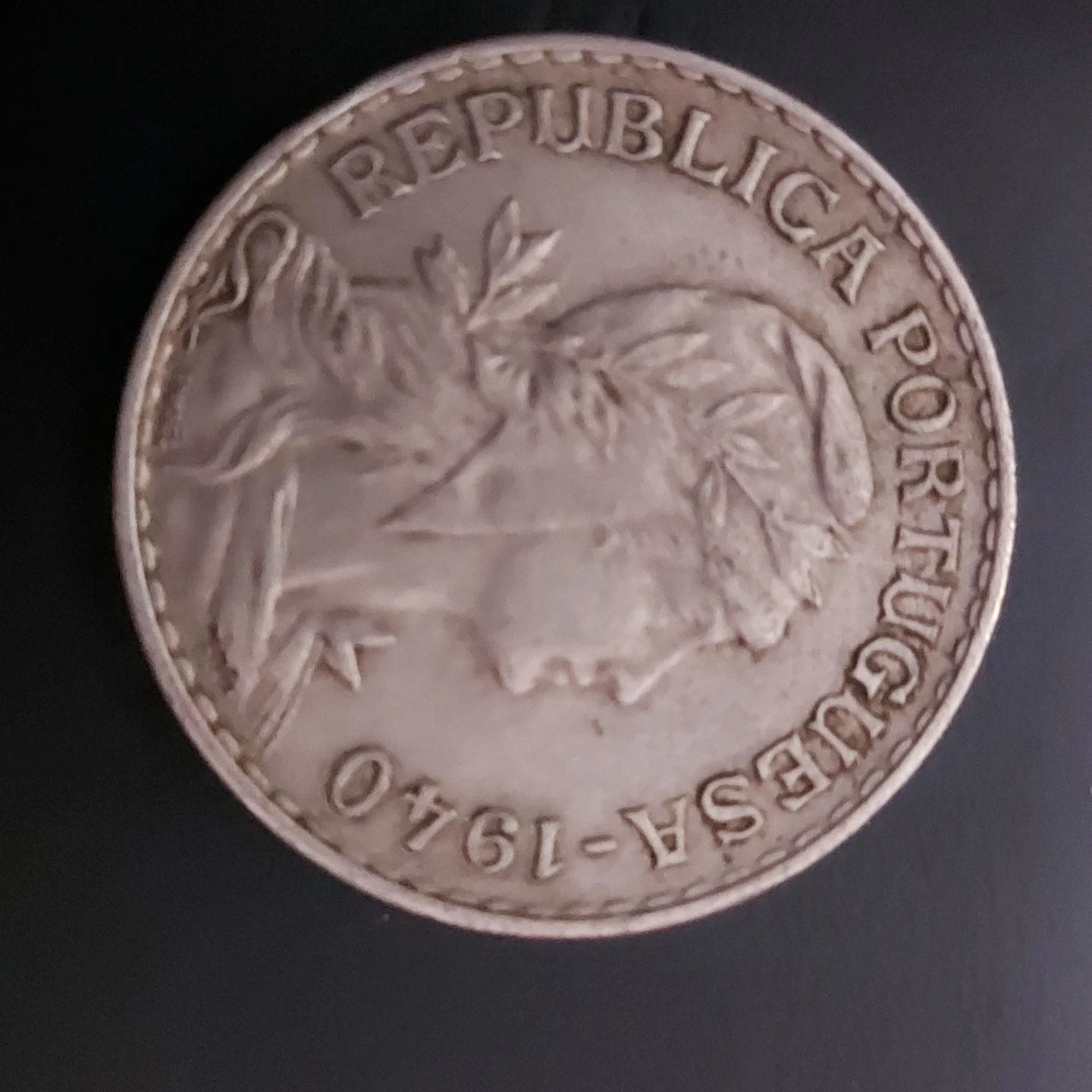 1 Portuguese Escudo Coin 1940 - photo 2