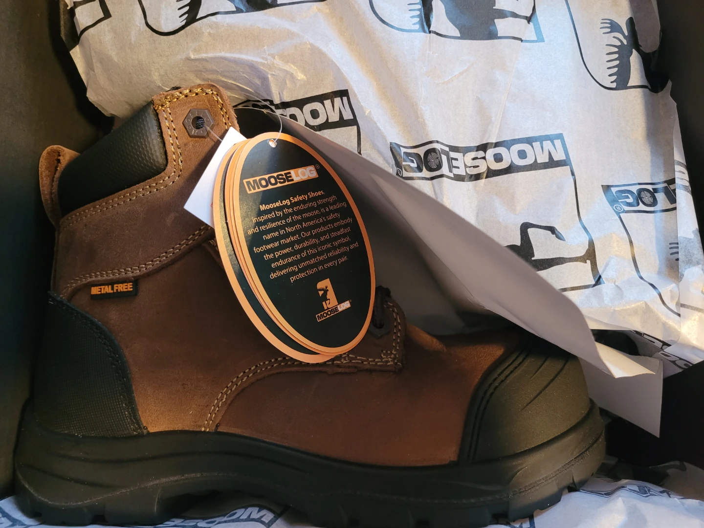 Brand New Size 6 MooseLog Safety Shoes - Brown