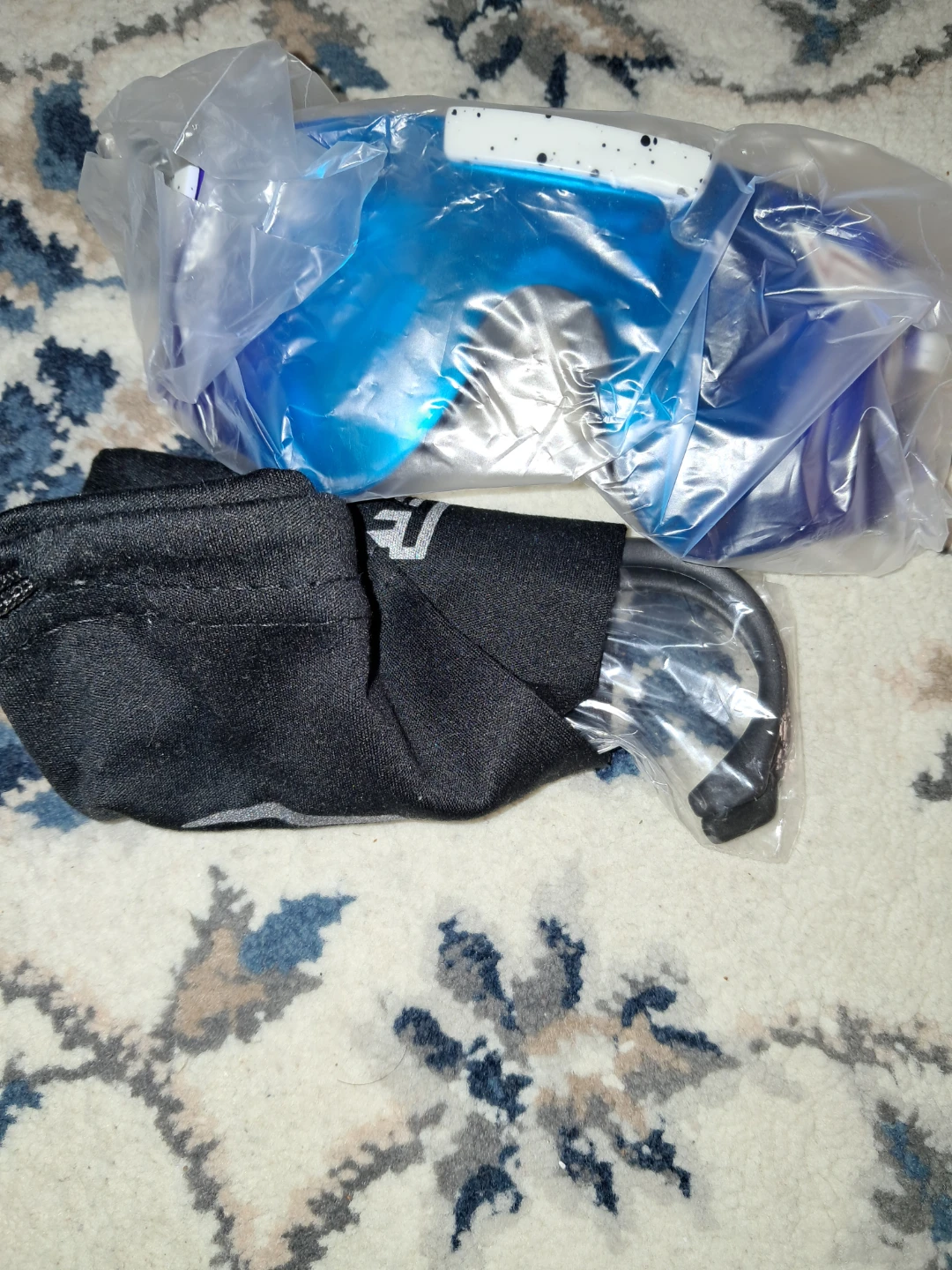 Blue Ski Goggles with Black Bag