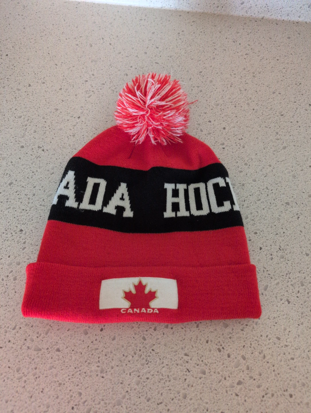 Canada Hockey Pom Pom Toque