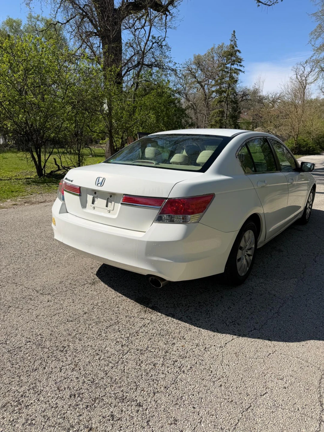 White Honda Accord Sedan 2012 - photo 2