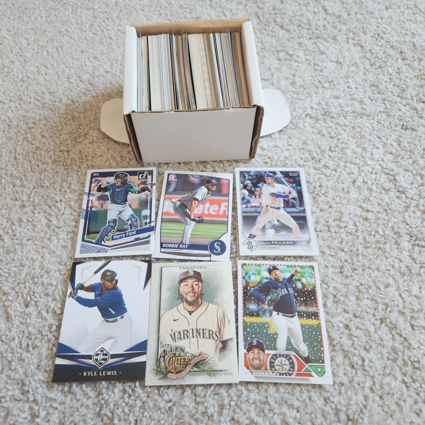 Seattle Mariners, 100 Baseball Cards Team lot