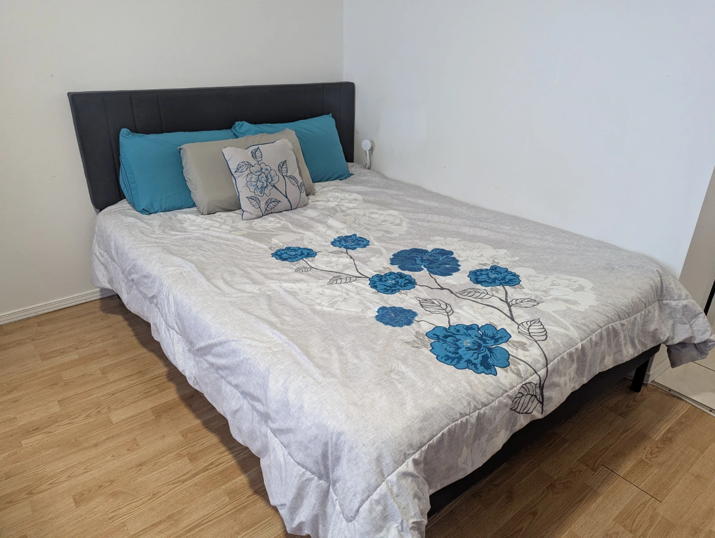 Queen Size Upholstered Platform Bed Frame
