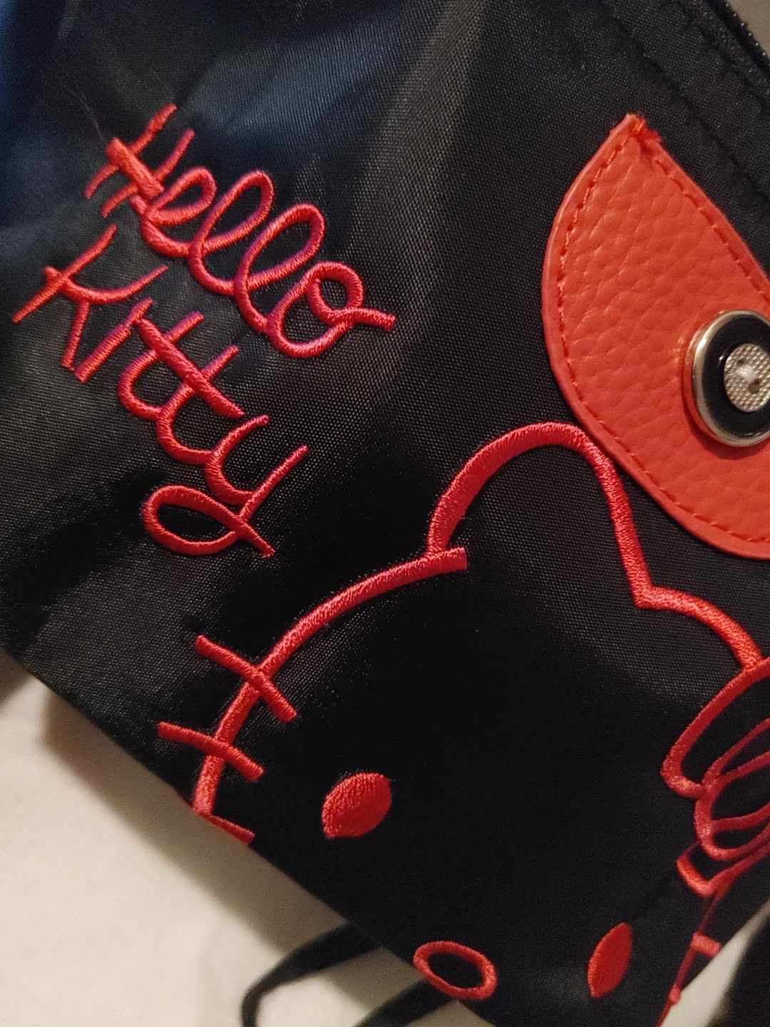 Hello Kitty Cosmetic Bag - Brand New - photo 2