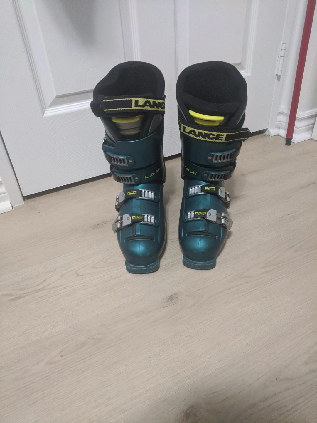 Lange  Ski Boots - Size 8-8.5 - photo 3