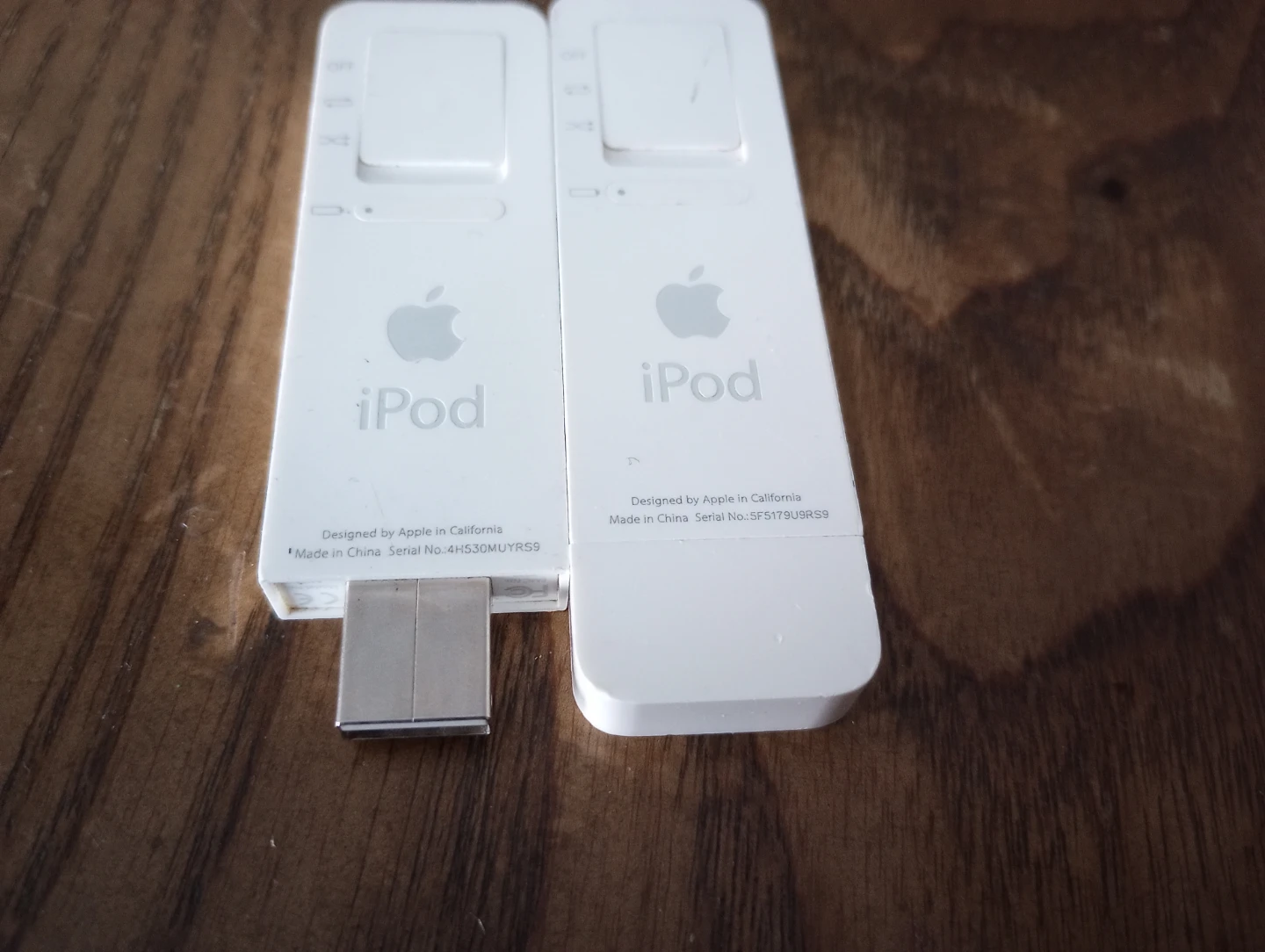 Apple iPod Shuffle 1st Generation 512MB, for parts - photo 3