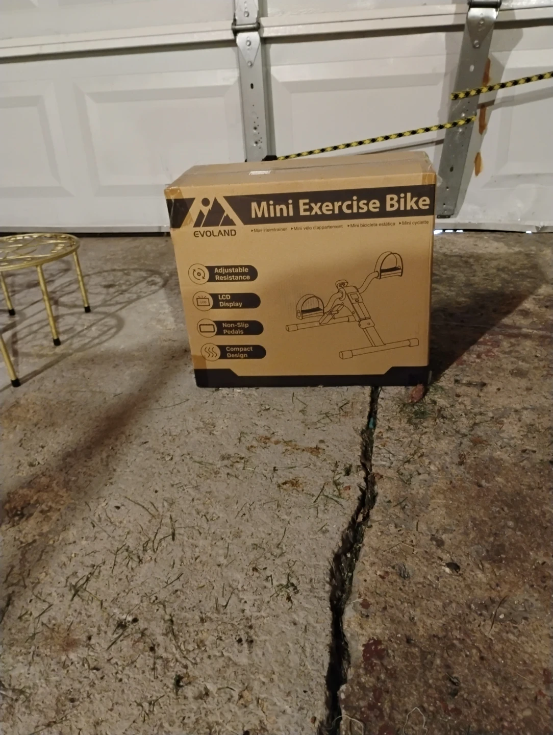 EVOLAND Mini Exercise Bike with LCD Display