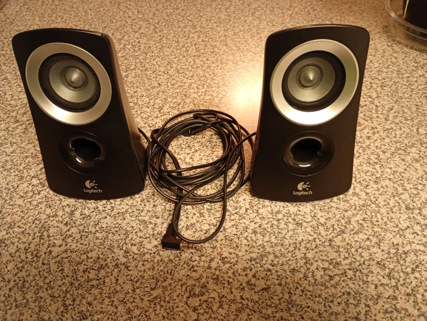 Logitech 2.0 Computer Speakers