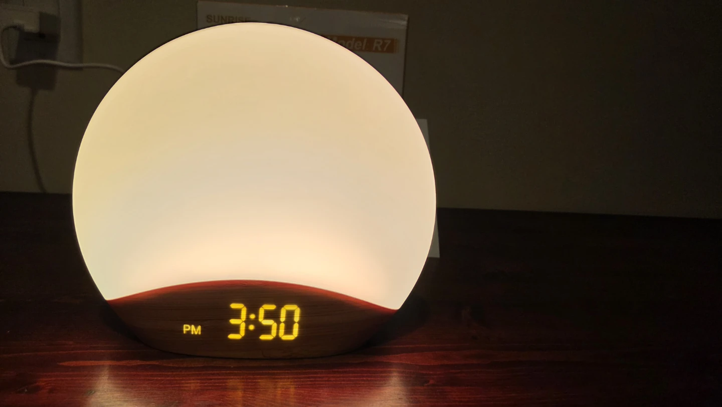 BRAND NEW Sunrise Alarm Clock Model R7