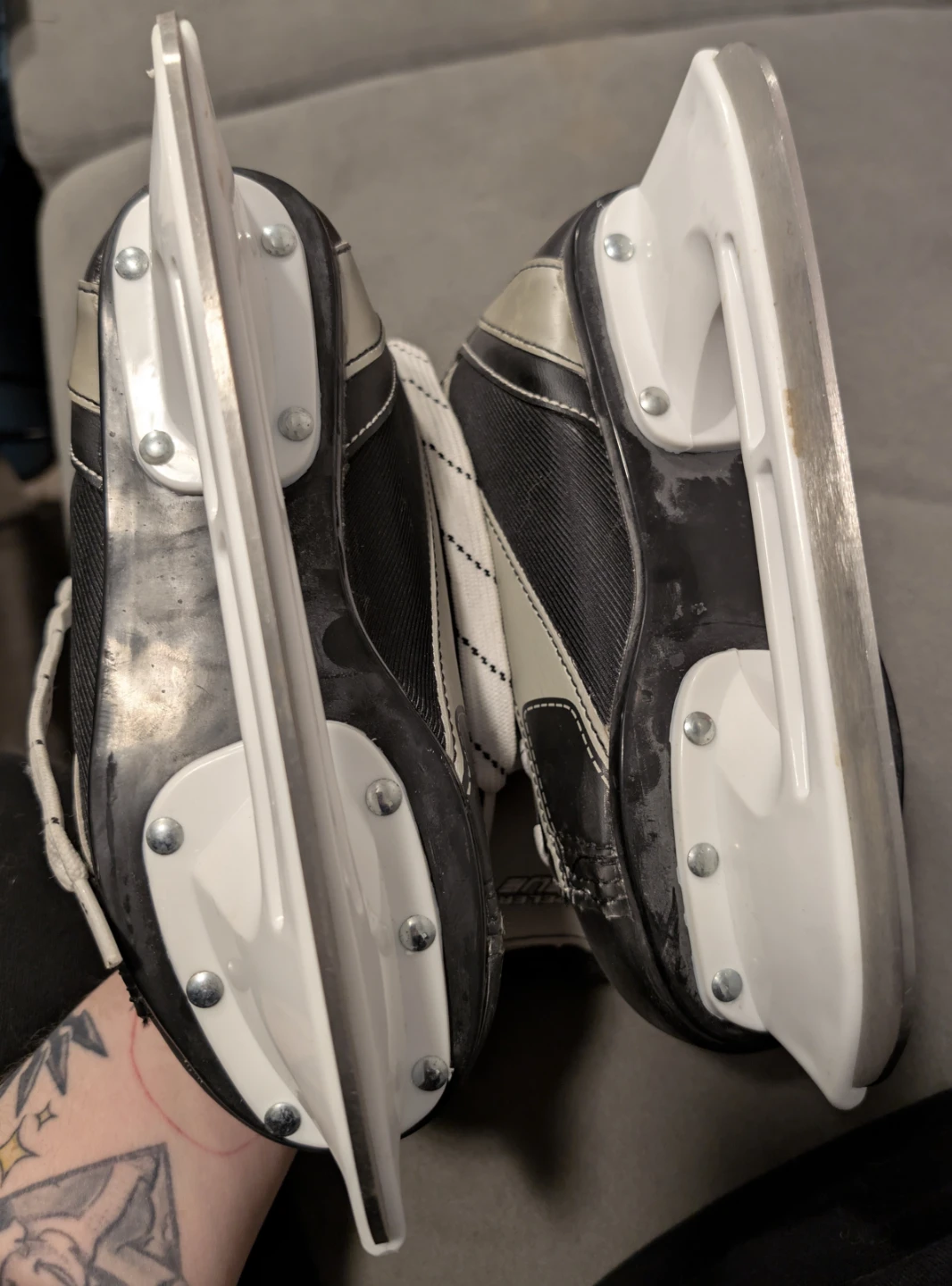 Hespeler Rogue Youth Hockey Skates - Size J3 - photo 2