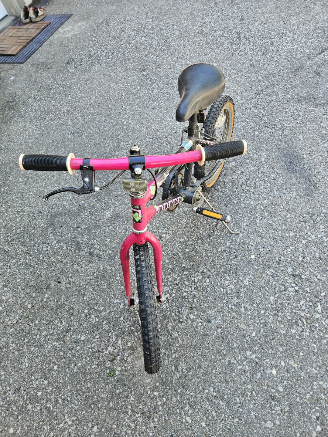 Mongoose Kids BMX Bike - Pink/Black