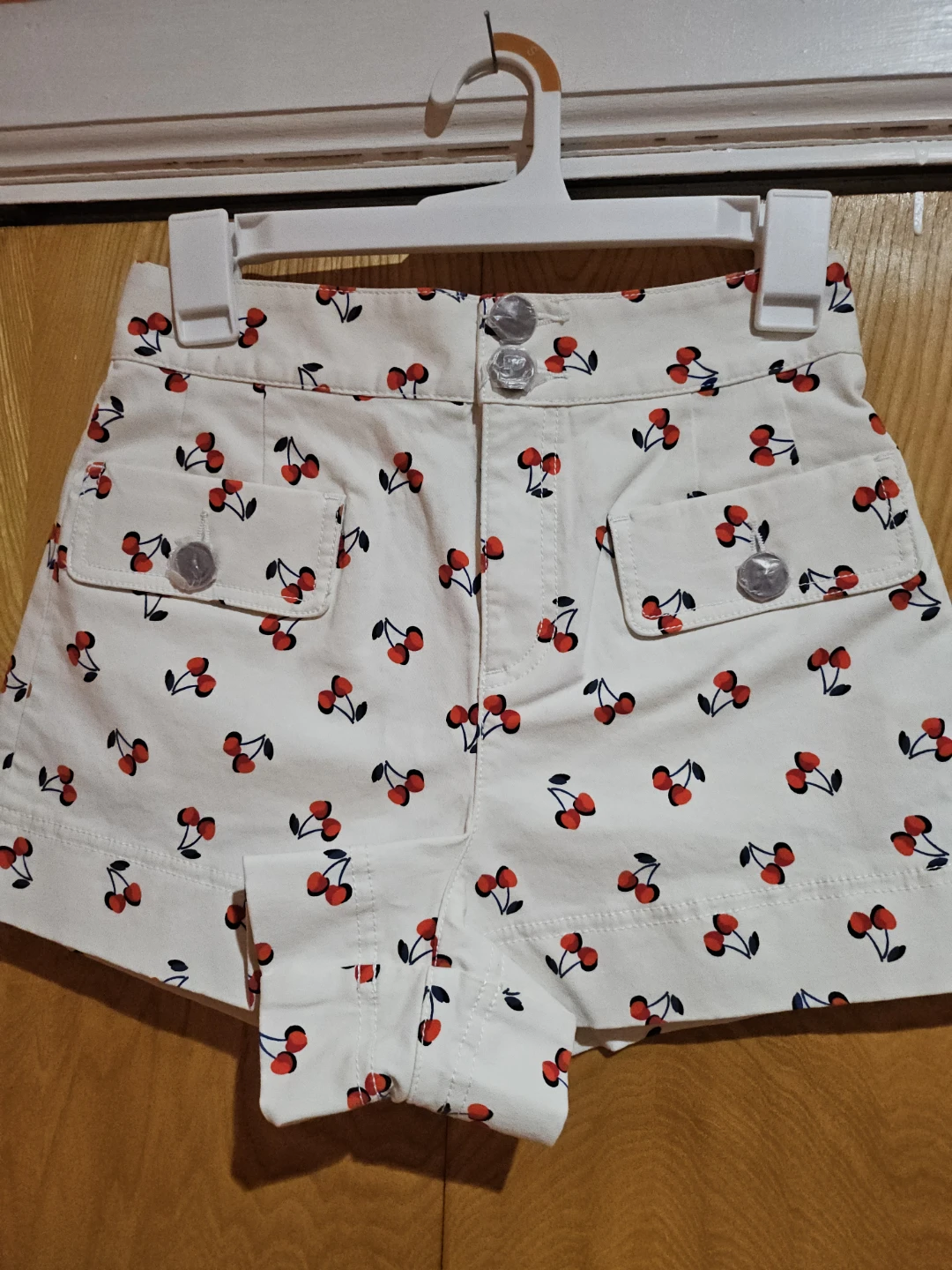 Kate Spade New York Cherry Print Shorts Size 00