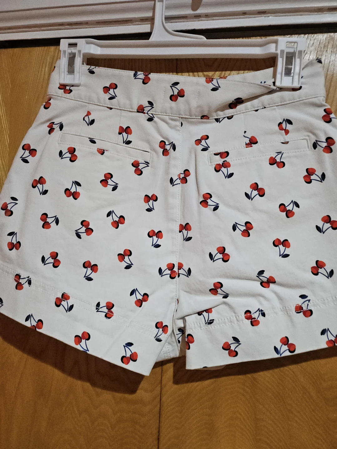 Kate Spade New York Cherry Print Shorts Size 00 - photo 2