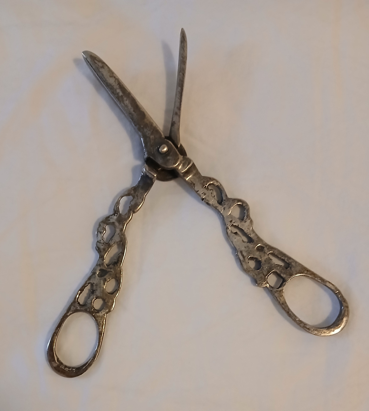 Antique Ornate Silver Grape Shears - photo 3