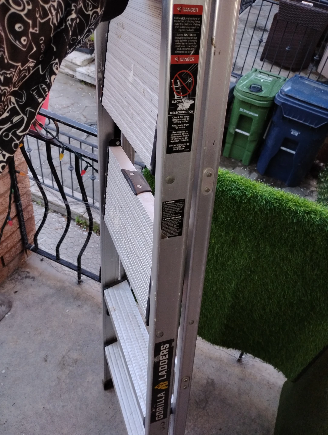 Gorilla Ladders GLA-5XC Step Ladder - photo 3