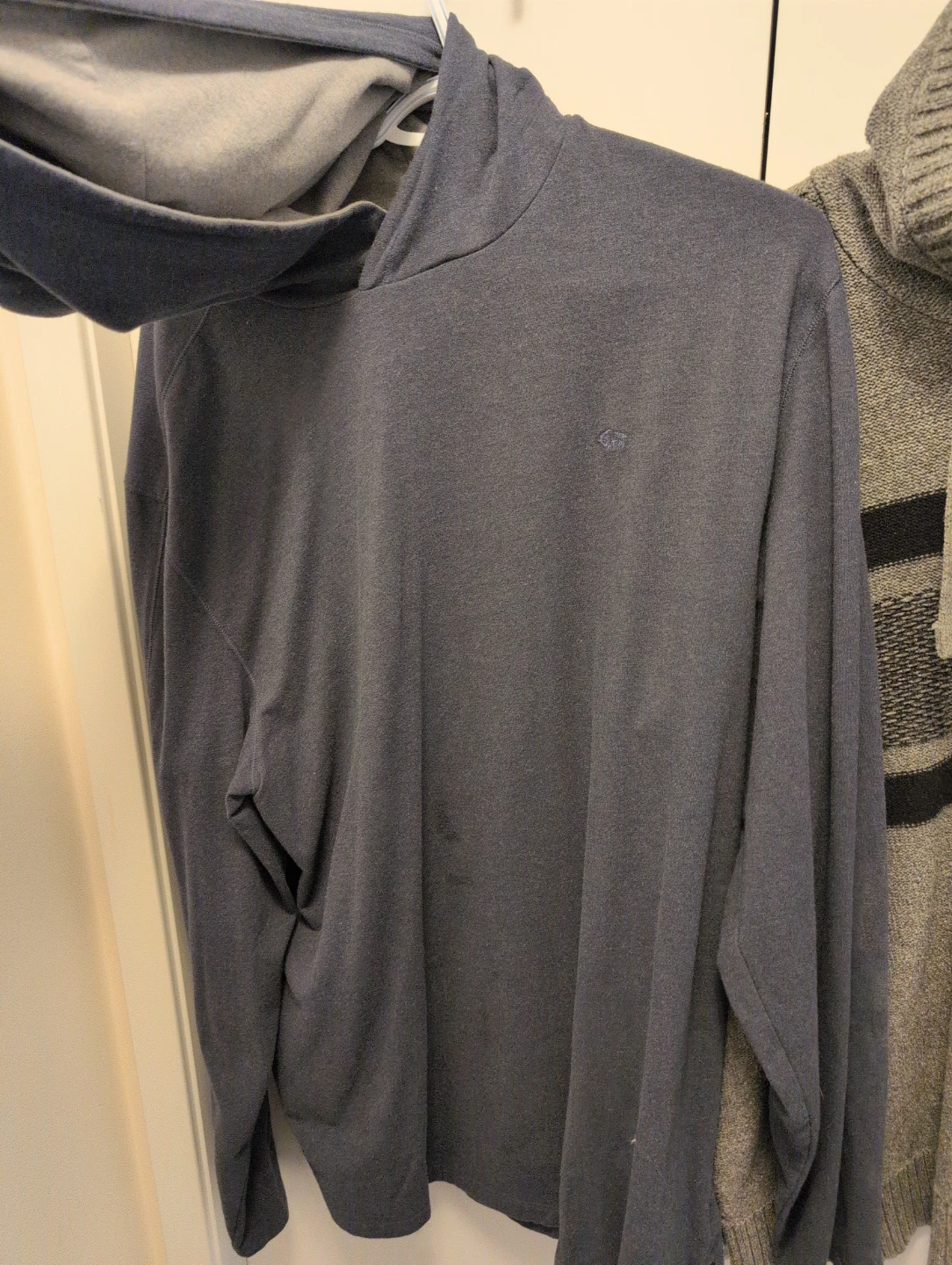 Buffalo David Bitton & American Eagle Hoodies - photo 4