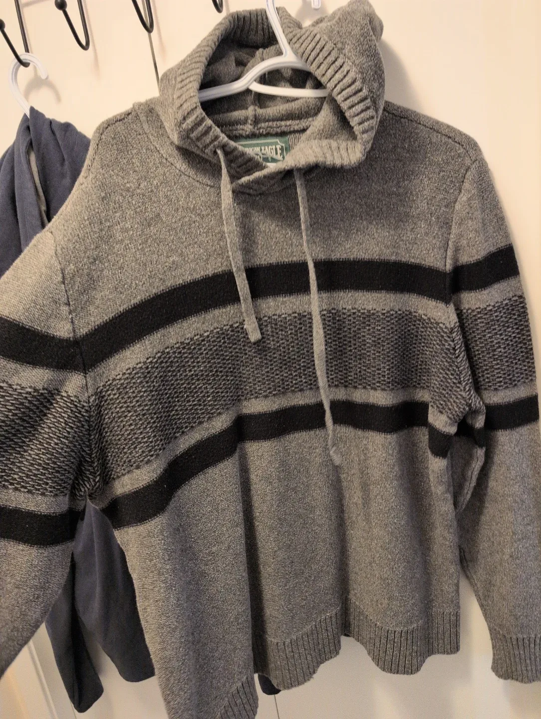 Buffalo David Bitton & American Eagle Hoodies - photo 5