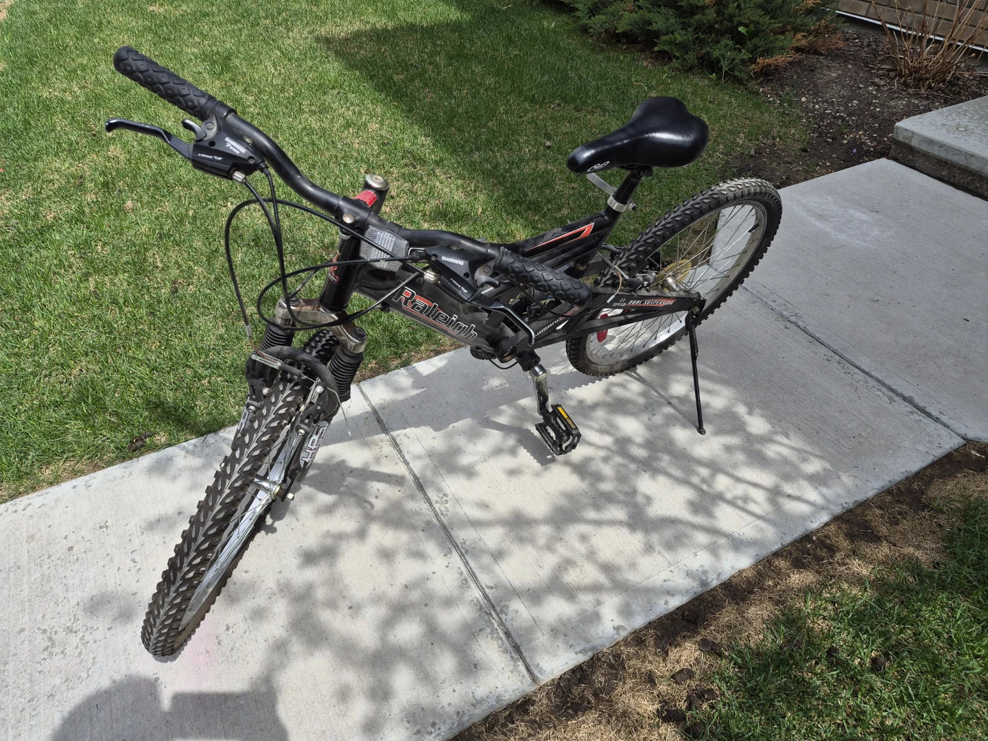 Raleigh Tora 21-Speed Dual Suspension Mountain Bike - photo 2