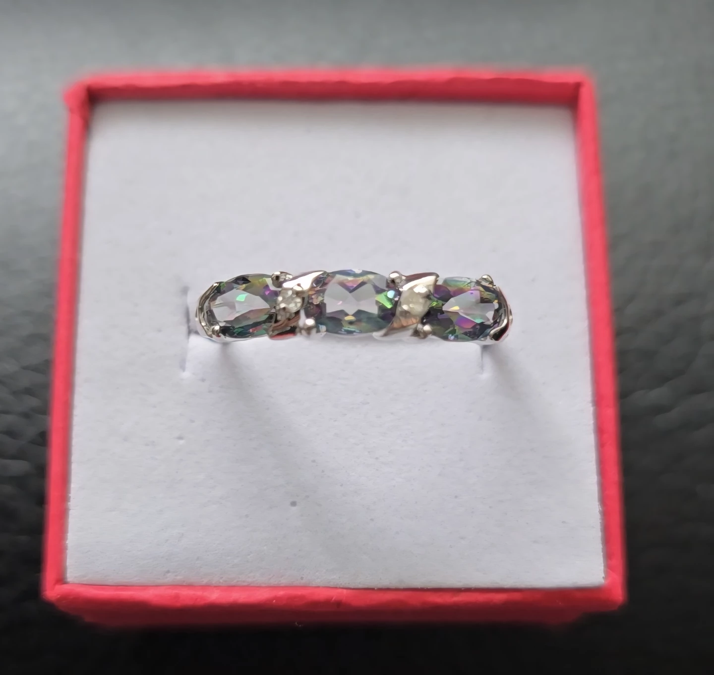 Like brand new sparkle 10K Gold ring for sale