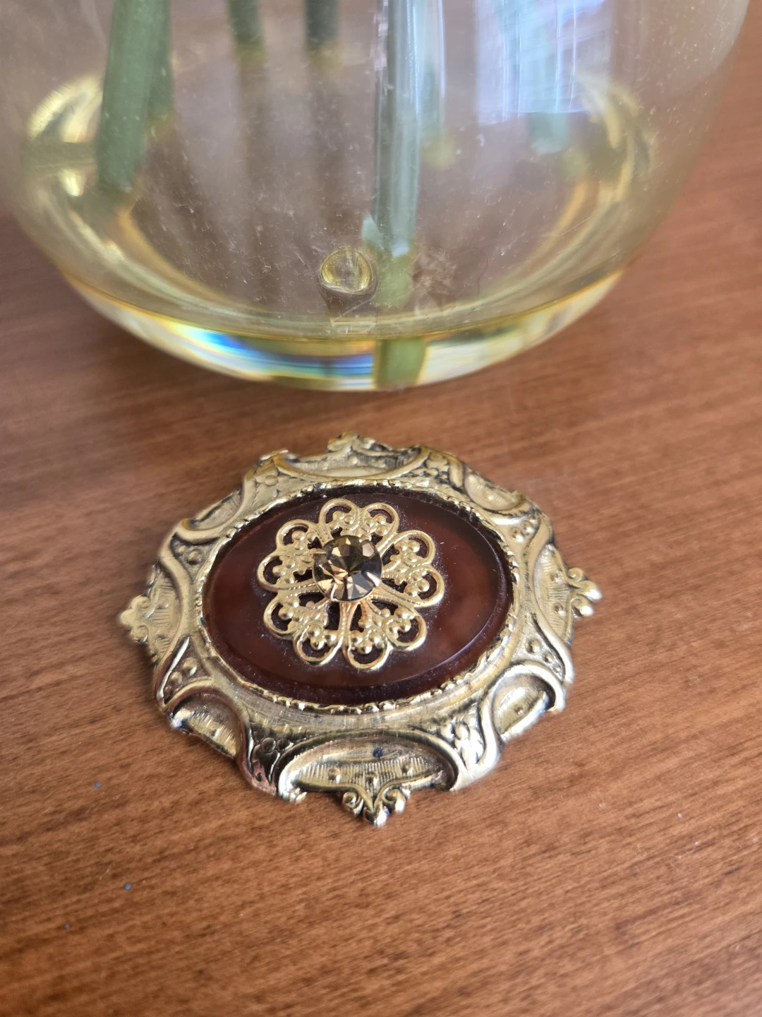 Vintage Victorian Style Bakelite Scarf Clip