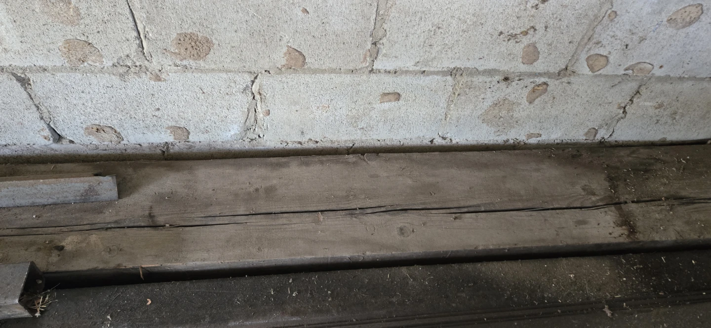 Used Wooden Beam 24 feet