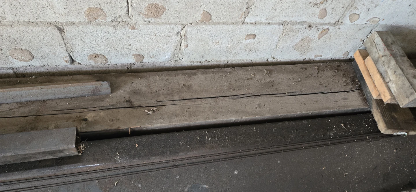 Used Wooden Beam 24 feet - photo 3