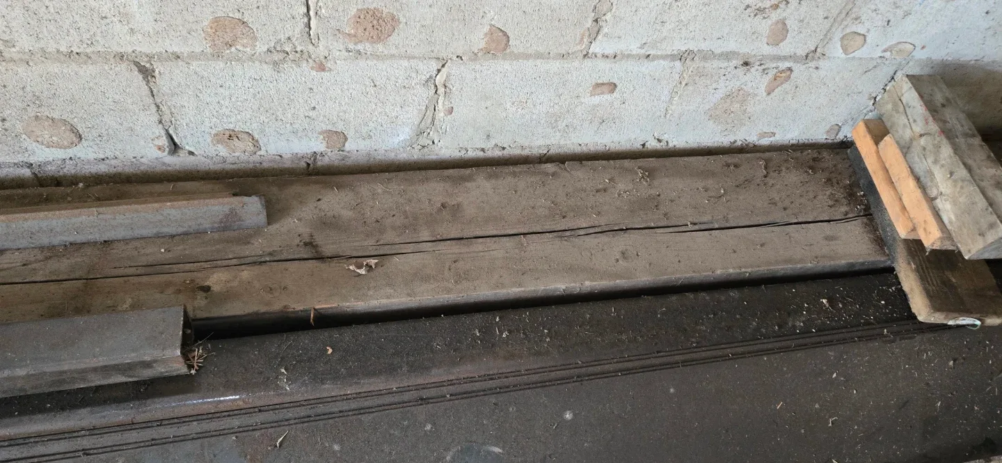 Used Wooden Beam 24 feet - photo 3
