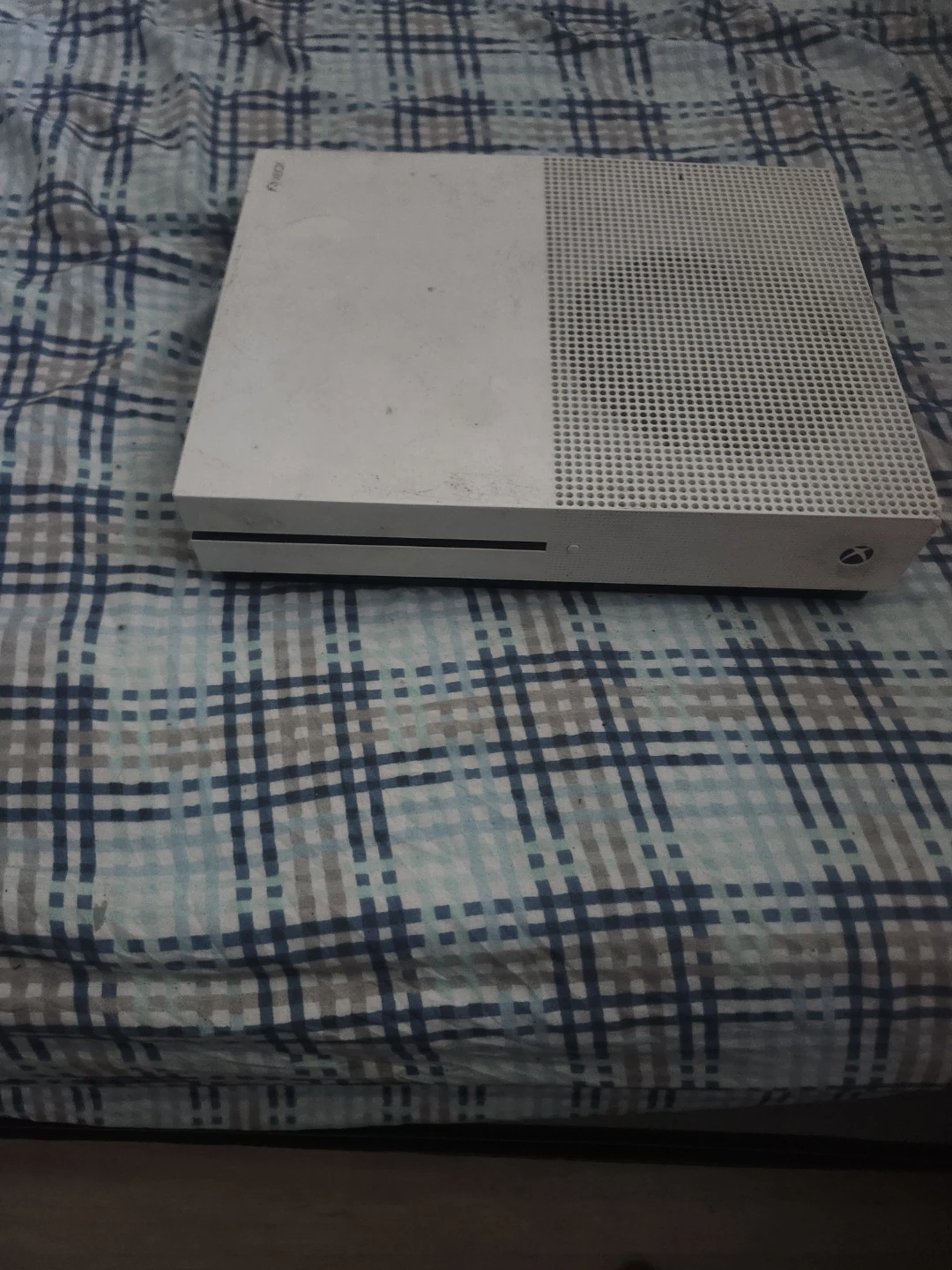 Xbox One S Console with Controller
